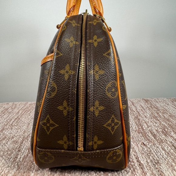 Louis Vuitton Trouville Monogram - Picture 3 of 16
